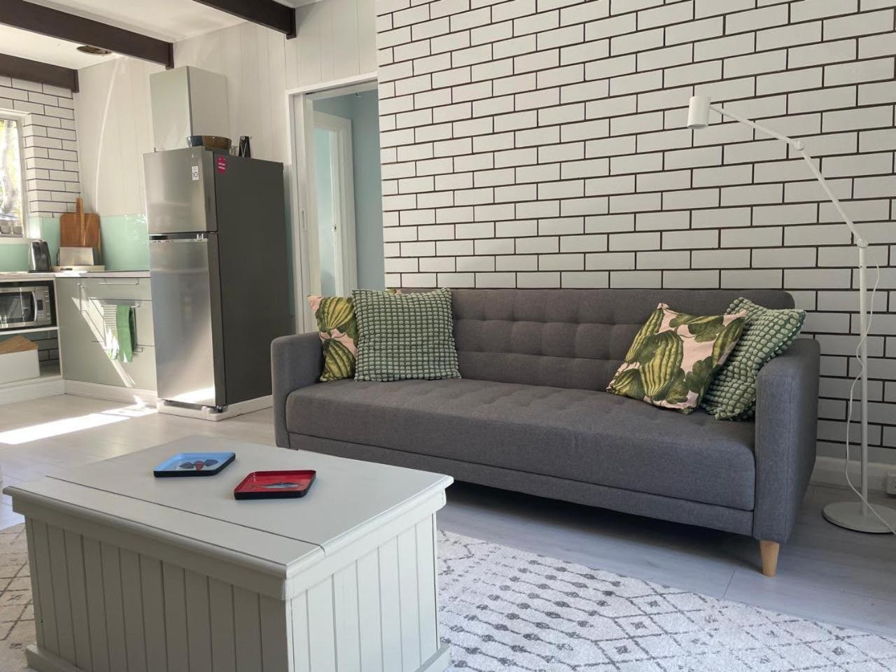 Modern With Private Patio Apartment Dernancourt